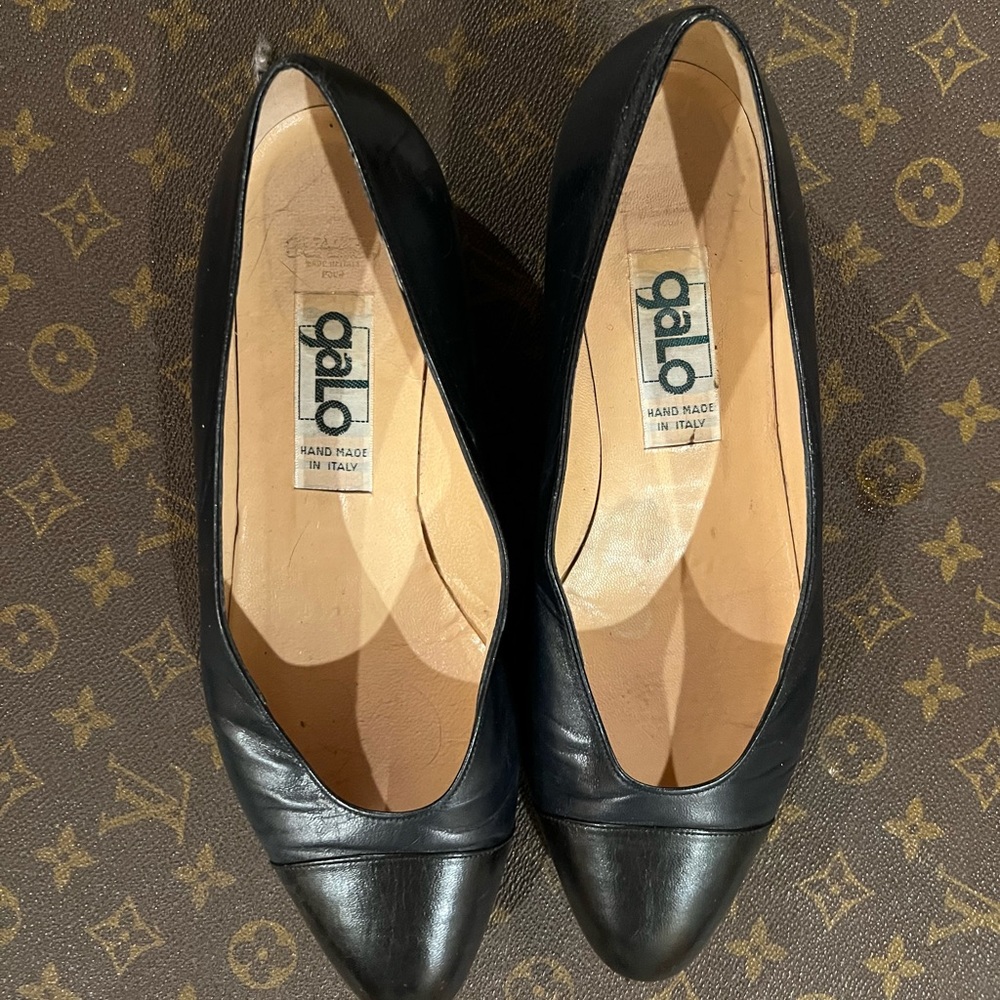 GALO Handmade in Italy black loafers. Size 36.5